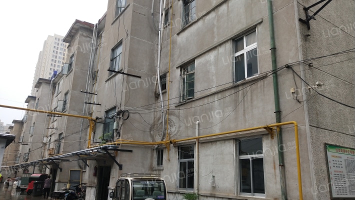 经信局家属北院外景图