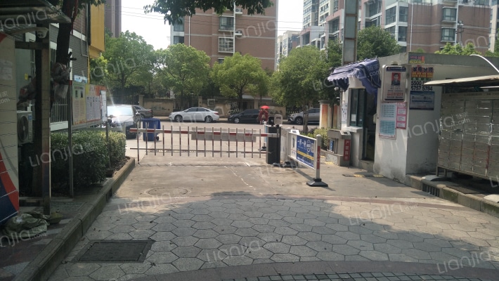 白领国际公寓外景图