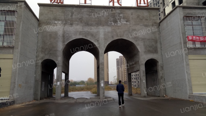 城中花园外景图