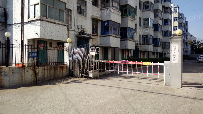 建设局宿舍外景图