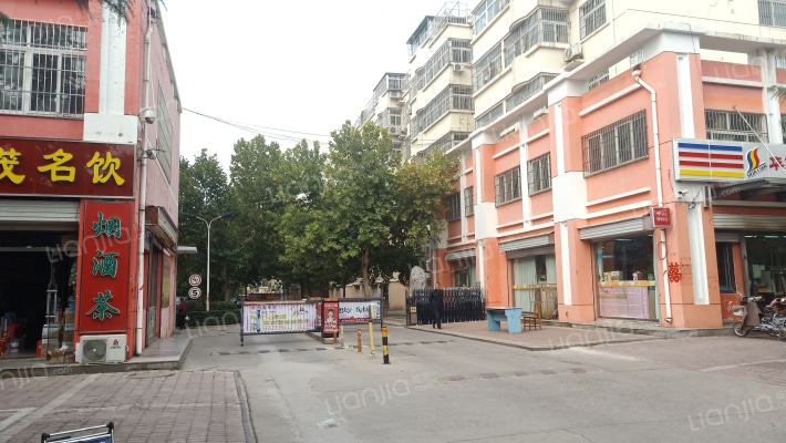 景苑小区外景图