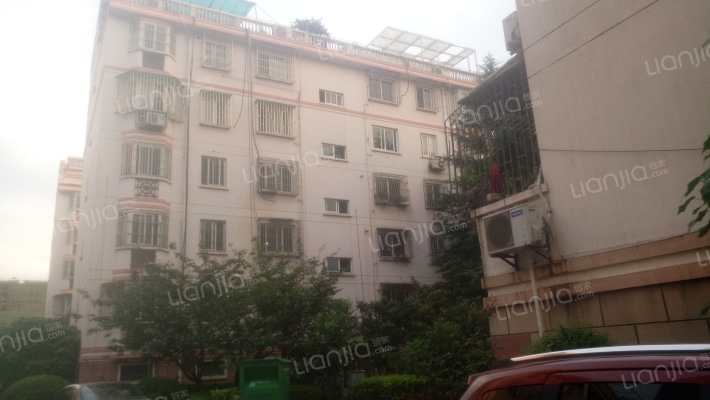 新兴小区外景图