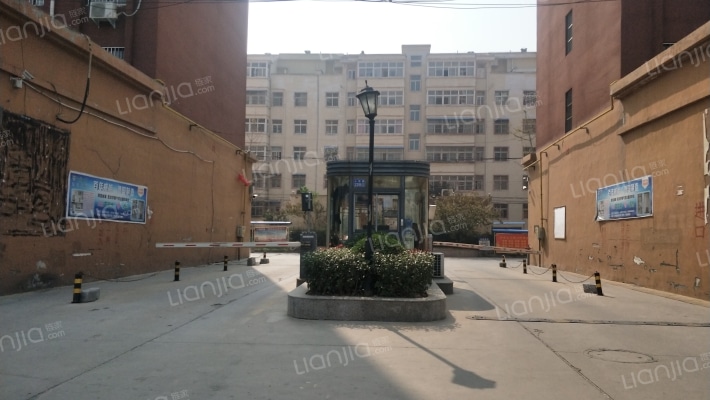 财富广场外景图