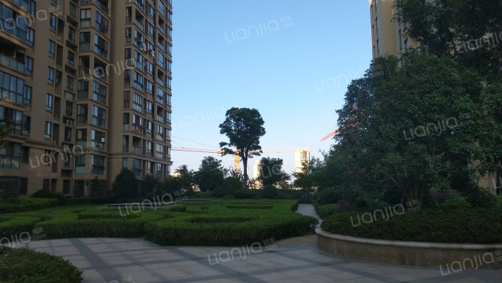 富圣豪庭外景图