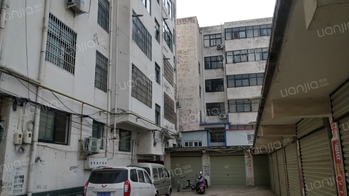 东盛小区外景图