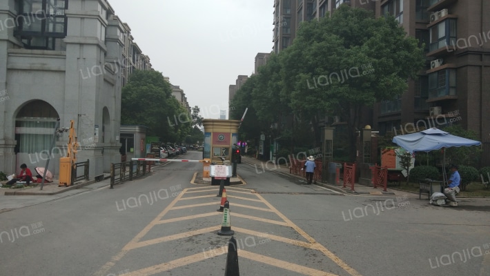 汇龙国际花园外景图