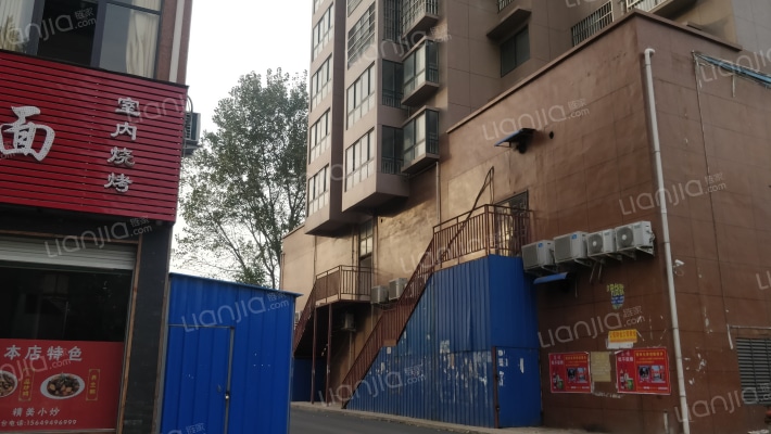 圣卓河滨花园外景图