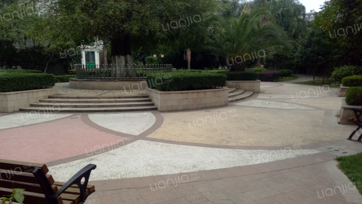 维也纳皇家花园外景图