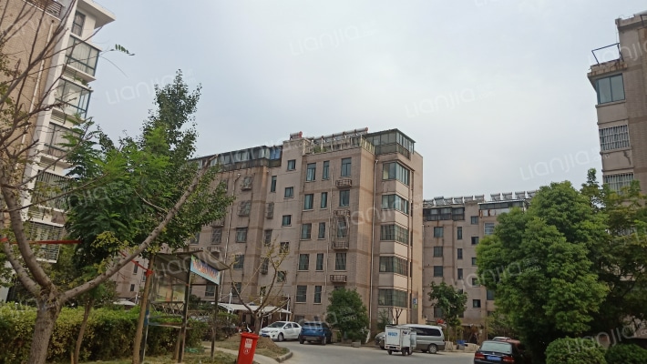 紫荆花园外景图