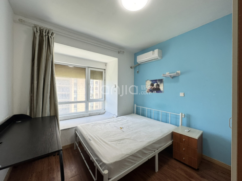 整租·尼盛滨江城 4室1厅 南/北