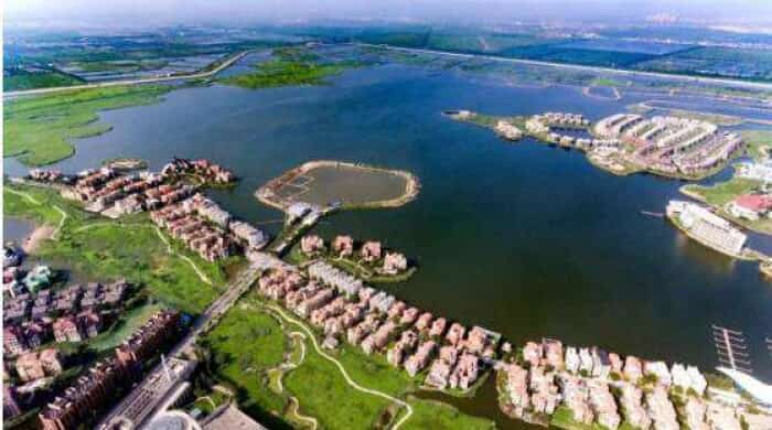 天嘉湖版块是政府打造的八大休闲风景区之一,纯净的土壤,宽阔的水面