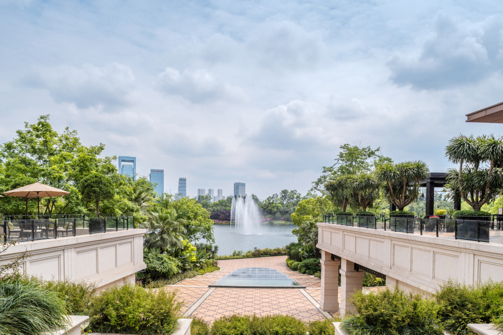 蔚蓝卡地亚中心CEO公馆图片_蔚蓝卡地亚中心CEO公馆实景图(成都链家新房)