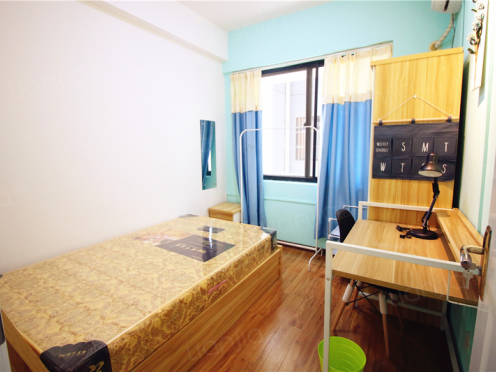 合租·长湖景苑 5居室 西卧