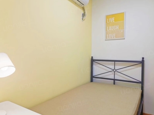 合租·优品尚东三期 4居室 东卧