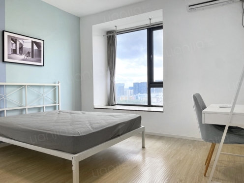 合租·御府花都 4居室 北卧