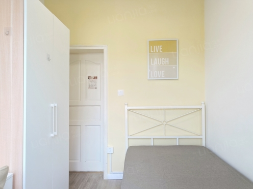 合租·金色花园一期 4居室 东卧