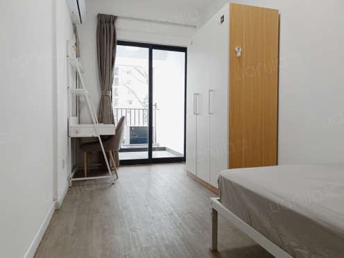 合租·金地天府城 3居室 东北卧