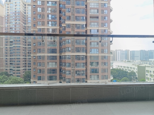 合租·中德英伦世邦F区 4居室 南卧