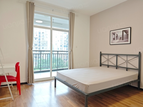 合租·兴元华盛一期 3居室 东北卧