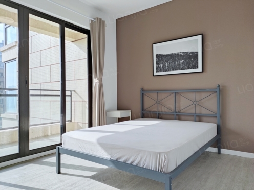 合租·新希望锦官阁 5居室 东卧