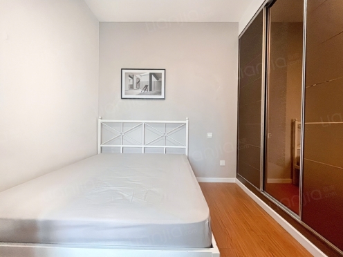 合租·花样年花郡 3居室 北卧