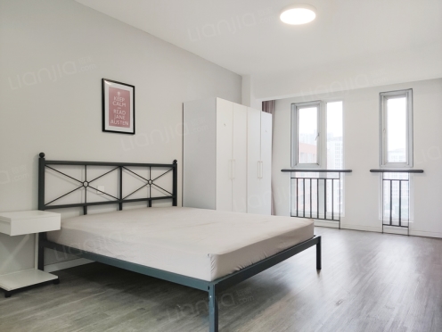 合租·万科魅力之城二期 5居室 东南卧