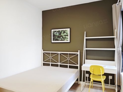 合租·英郡三期 3居室 南卧