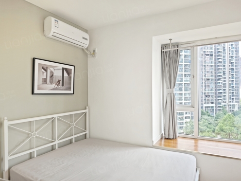 合租·天府滨河湾 3居室 北卧