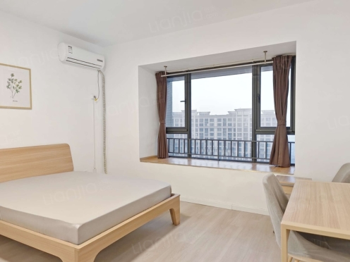 合租·建发天府鹭洲 5居室 西卧