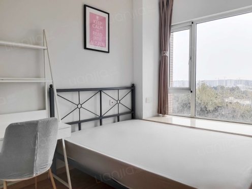 合租·世豪嘉柏 3居室 西南卧