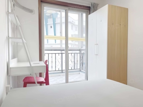 合租·会所花园 3居室 西北卧