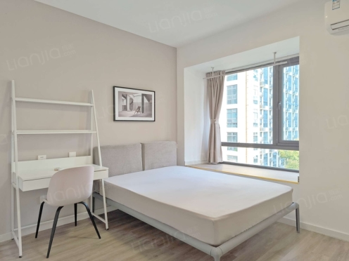 合租·时代晶座(高新) 4居室 北卧