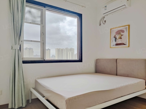 合租·比华利国际城三期 5居室 东卧