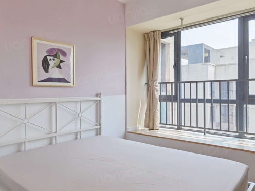 合租·航天城上城一期 4居室 北卧
