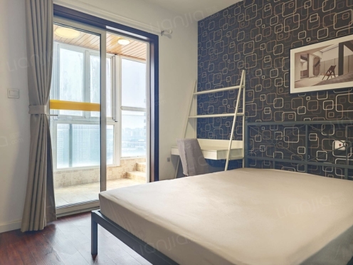 合租·首创国际城一期 4居室 西北卧