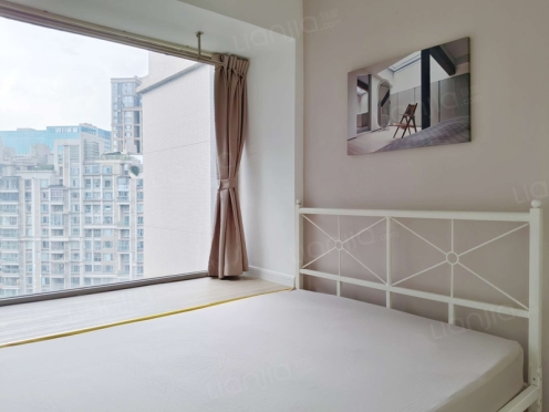 合租·中海兰庭 4居室 西卧