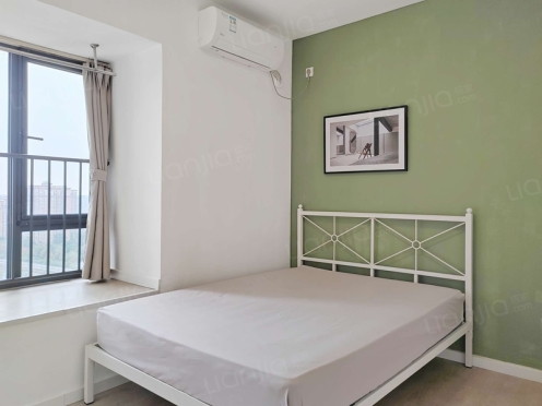 合租·龙湖金楠天街 4居室 东南卧