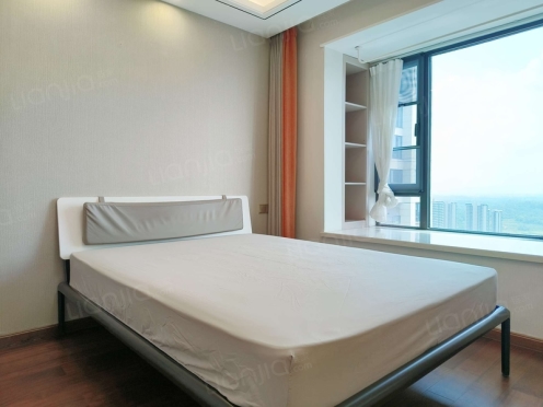 合租·中海天府里云岭一期 3居室 东卧