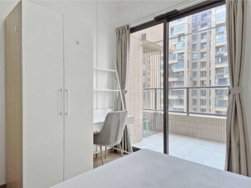 合租·观园国际 4居室 南卧