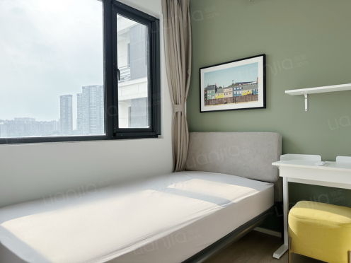 合租·新城德商蓉御天骄 4居室 西卧