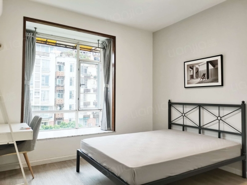 合租·金色花园一期 4居室 北卧