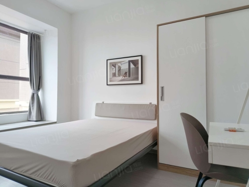 合租·万达华府 5居室 西卧