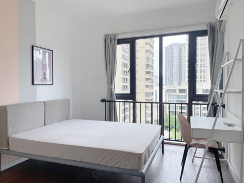 合租·融创香璟台东苑一期 4居室 东卧