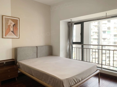 合租·财富又一城 4居室 东南卧