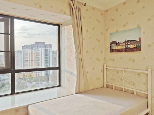 合租·招商雍华府二期 4居室 西卧