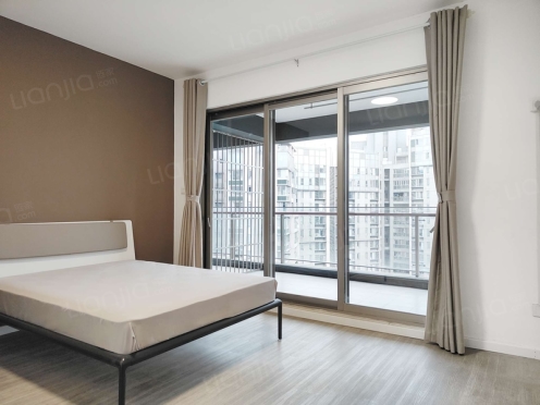 合租·新鸿基悦城 4居室 西卧