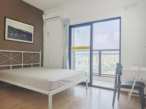 合租·比华利国际城一期 4居室 西卧