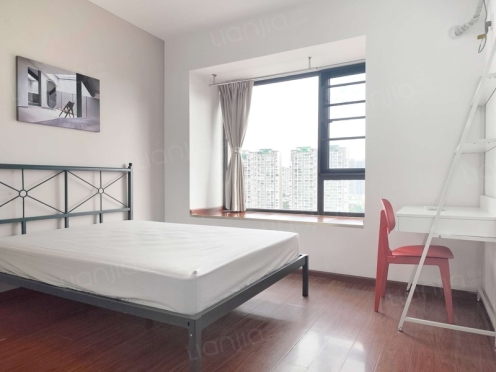 合租·美城悦荣府 4居室 南卧