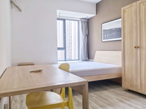 合租·紫御熙庭 4居室 东卧