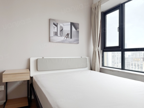 合租·中粮鸿云 4居室 东北卧